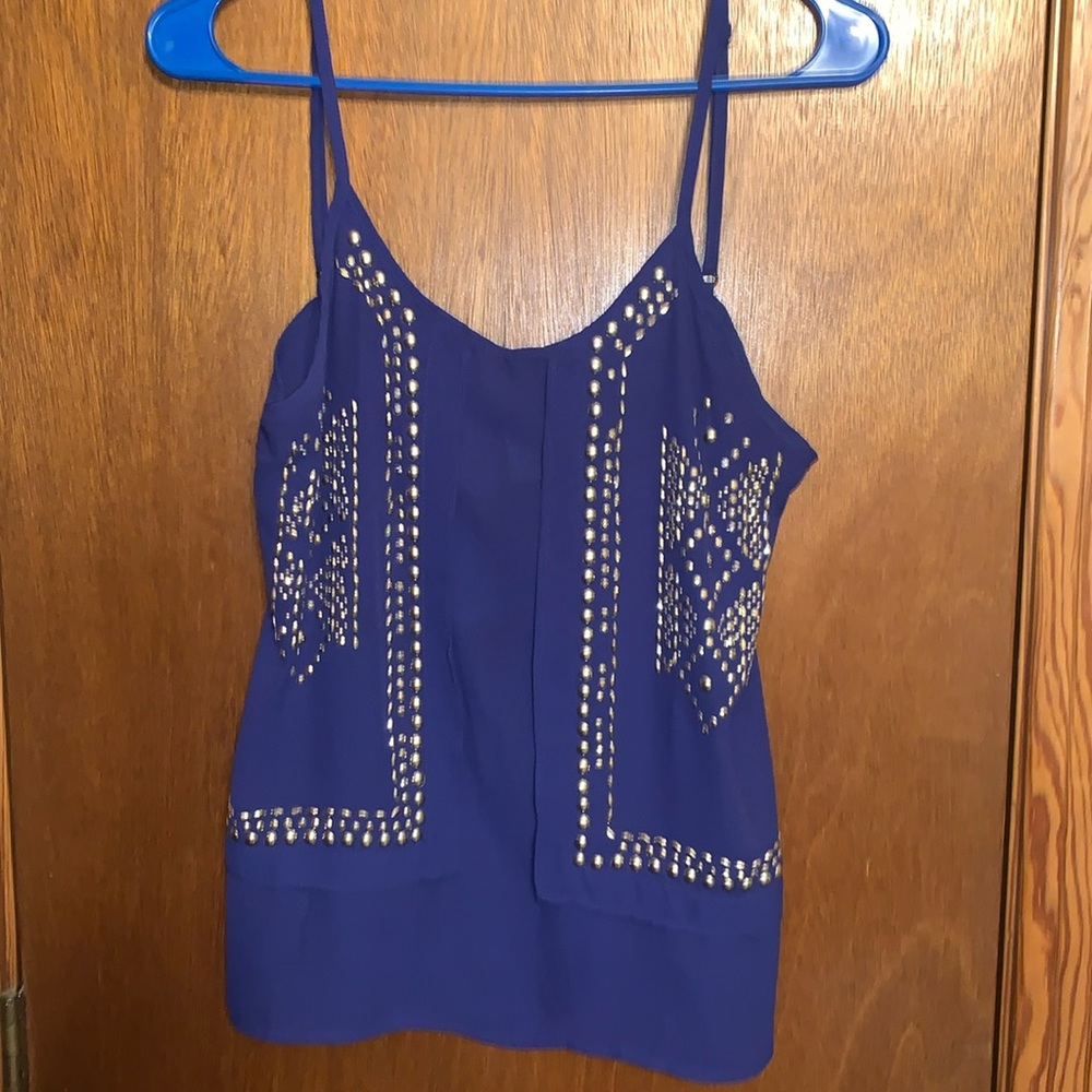 NWOT. Silver accent top